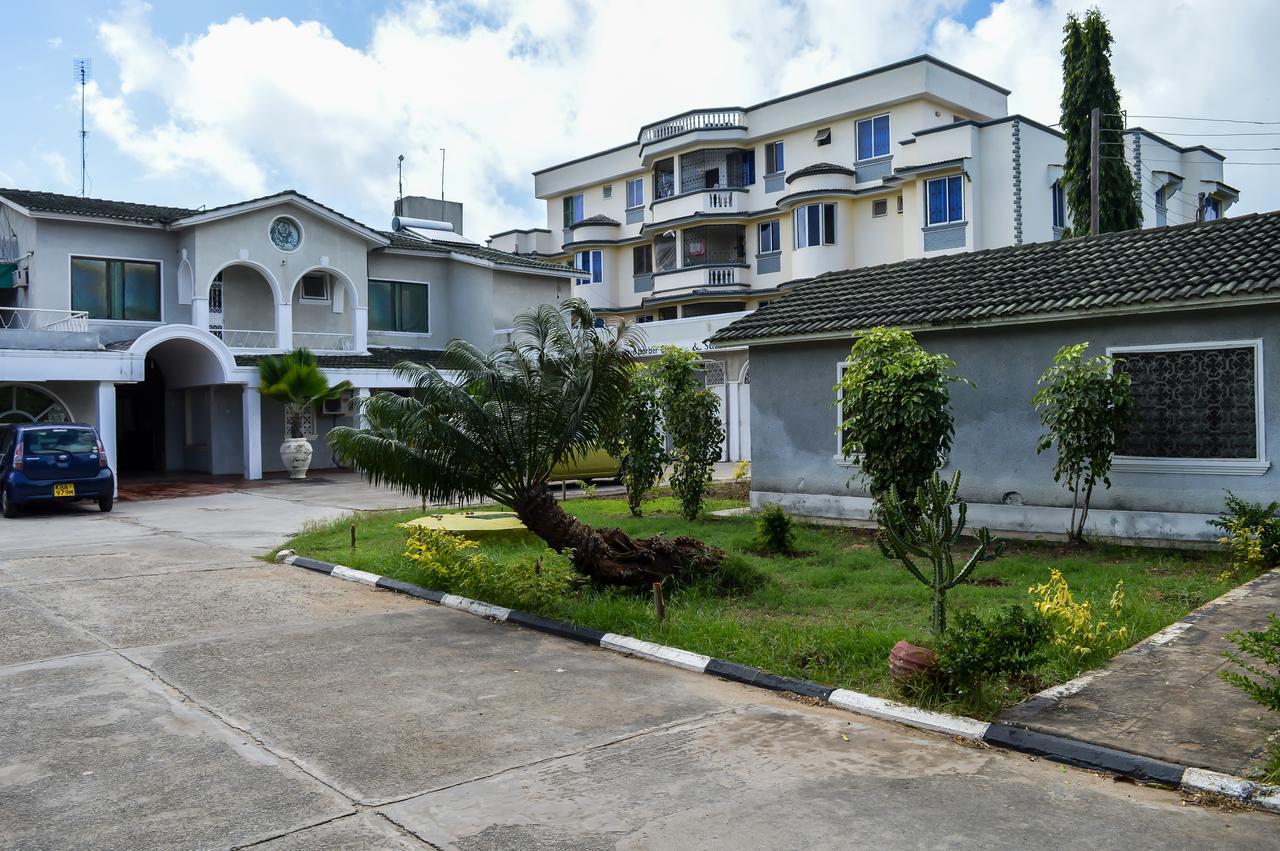 Sanana Conference Center And Holiday Resort Mombasa Exterior photo